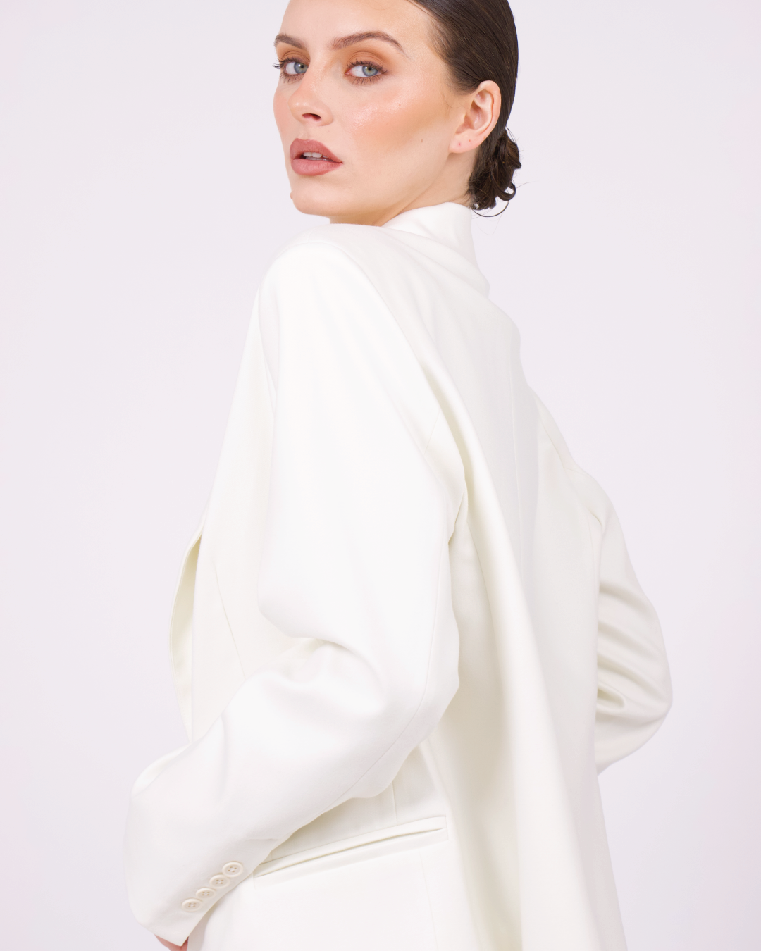 BOLDNSUBTLE white oversized blazer – back view showcasing structured shoulders and single-breasted fit.