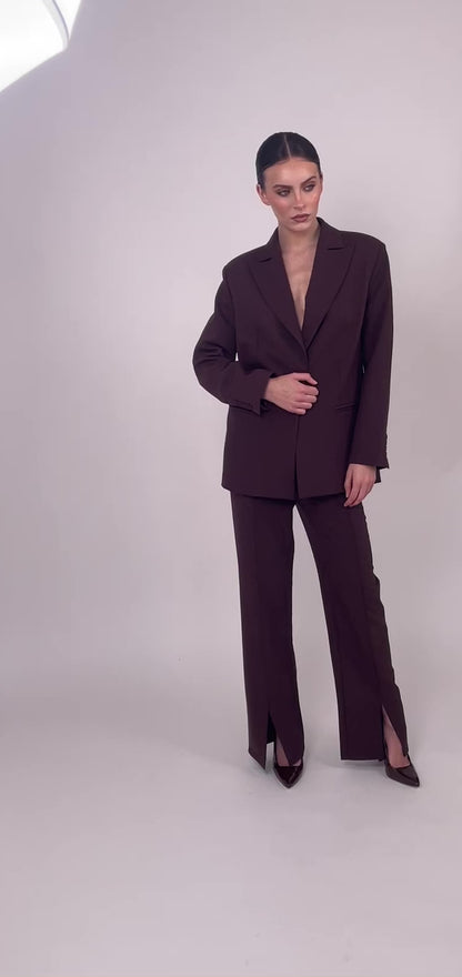 BOLDNSUBTLE's oversized blazer in brown, showcasing its refined fabric blend and precision tailoring.